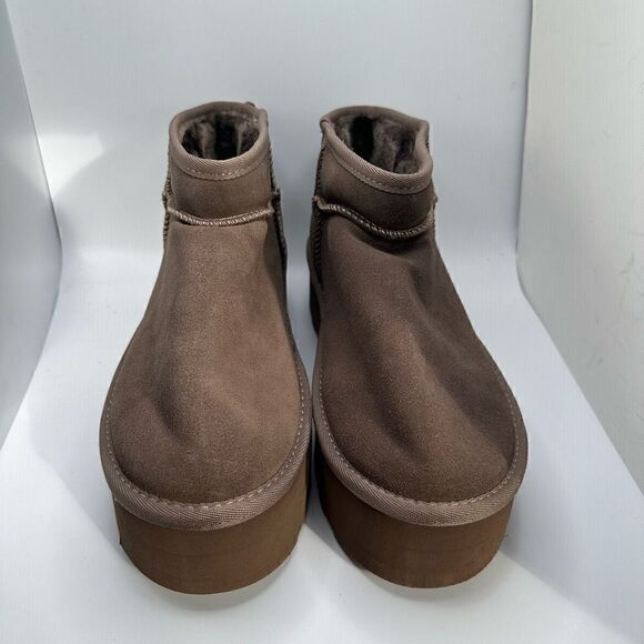 CUSHIONAIRE Women's Genuine Suede pull on platform boot +Memory Foam 10 TAUPE - Picture 2 of 7